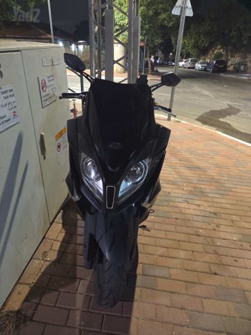 מודעת רכב קימקו דאון-טאון 350