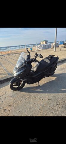 מודעת רכב קימקו דאון-טאון 350