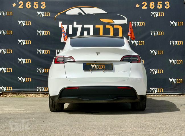 מודעת רכב טסלה מודל Y 2