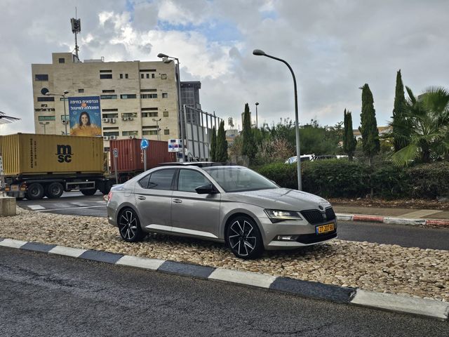 מודעת רכב סקודה סופרב