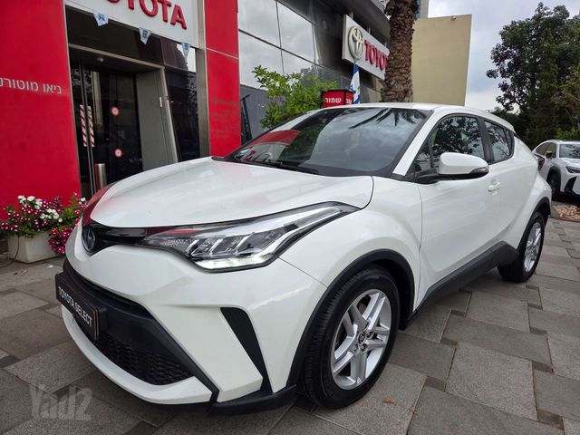 C-HR City היברידי אוט׳ 1.8 (98 כ״ס)