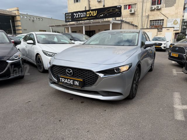 מודעת רכב מאזדה 3