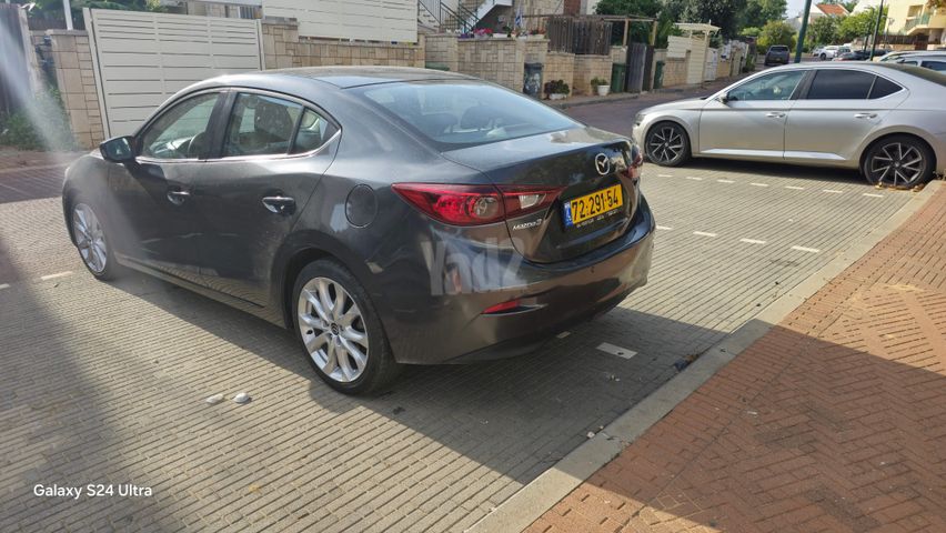 מודעת רכב מאזדה 3 2
