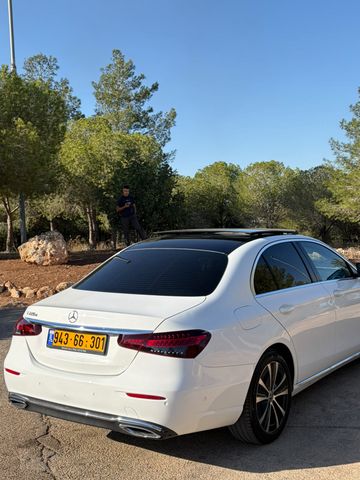 מודעת רכב מרצדס-בנץ E-class 2