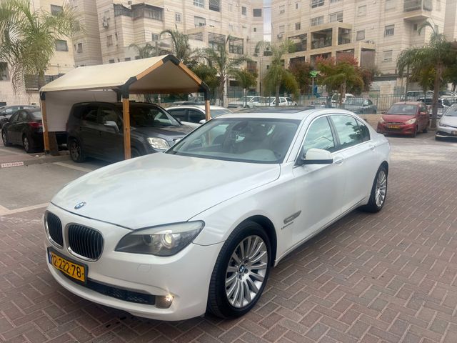 מודעת רכב ב מ וו סדרה 7