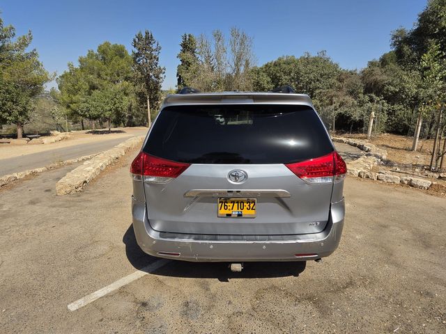 מודעת רכב טויוטה סיינה