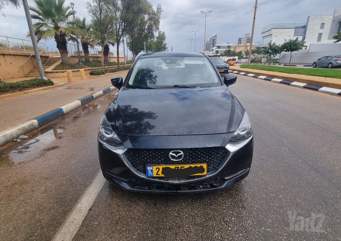 מודעת רכב מאזדה 2