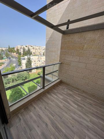דירה למכירה בירושלים — 4