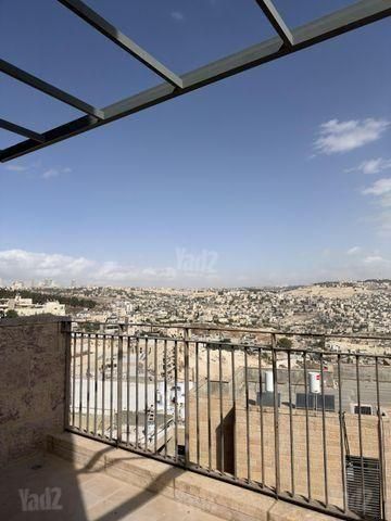 דירה למכירה בירושלים — 3