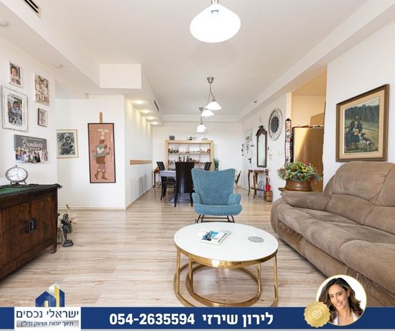 דירה, מתחם 200, הוד השרון