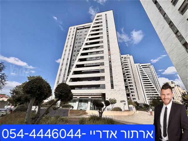 הרב ישעיהו משורר 
