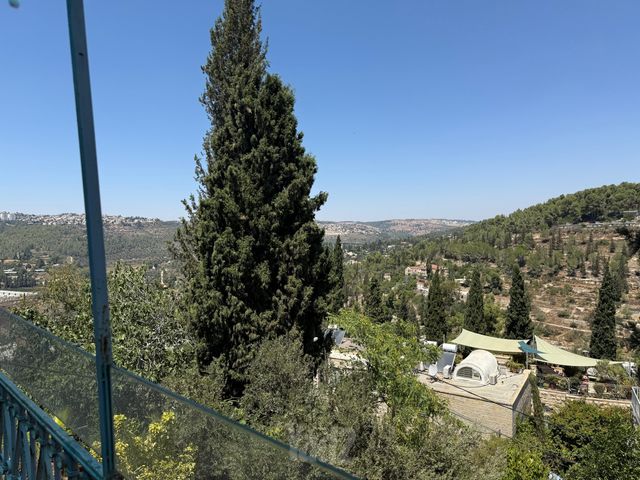 דו משפחתי למכירה בירושלים (תיווך) — 4