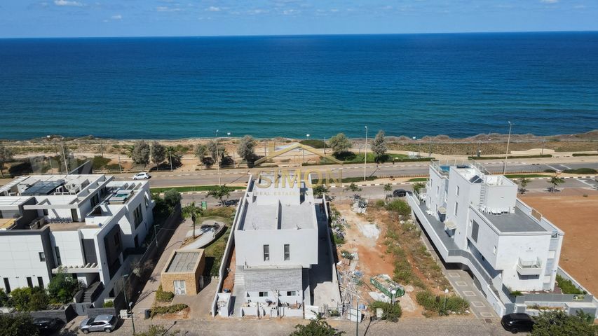 דו משפחתי, גלי הים, נתניה