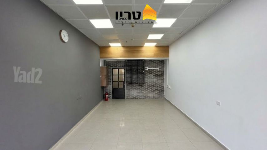חנויות/ שטח מסחרי