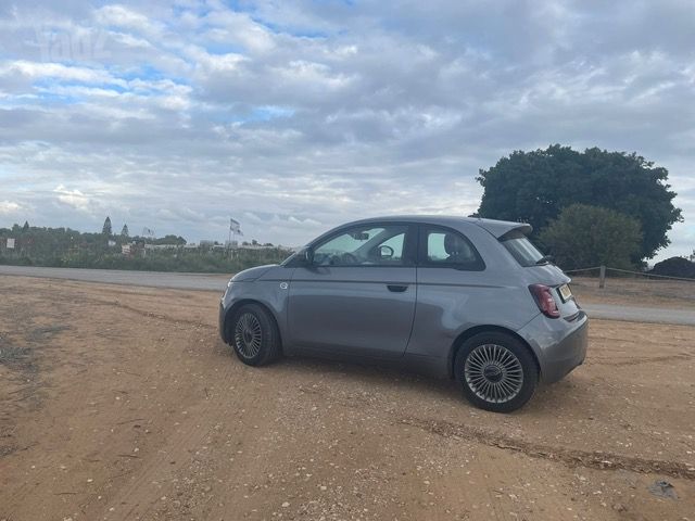 מודעת רכב פיאט 500E