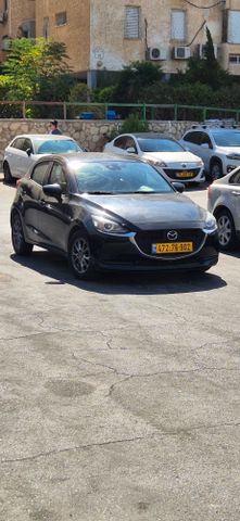 מודעת רכב מאזדה 2