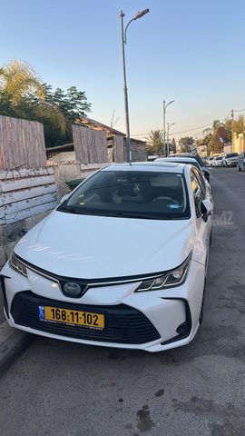 מודעת רכב טויוטה קורולה