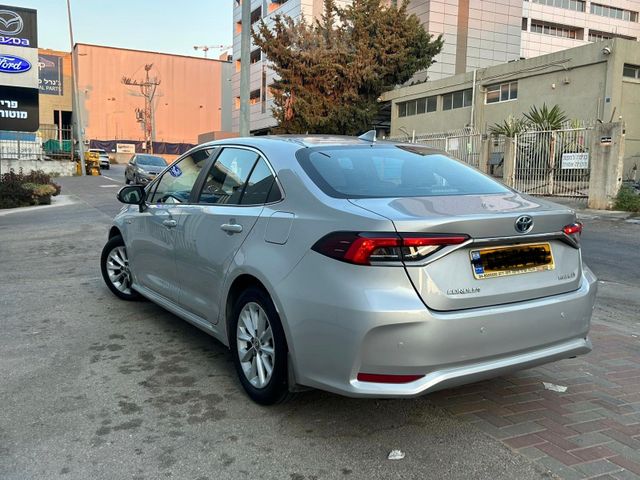 מודעת רכב טויוטה קורולה