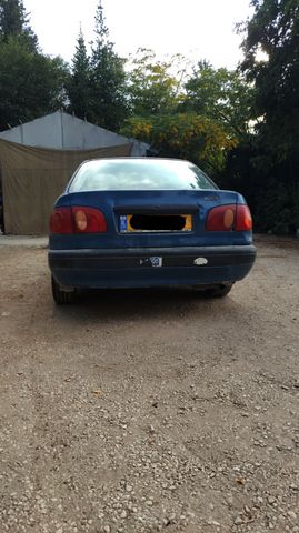 קורולה Terra ידני סדאן 4 דל 1.6 (110 כ״ס)