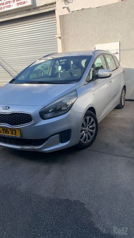 מודעת רכב קיה קארנס