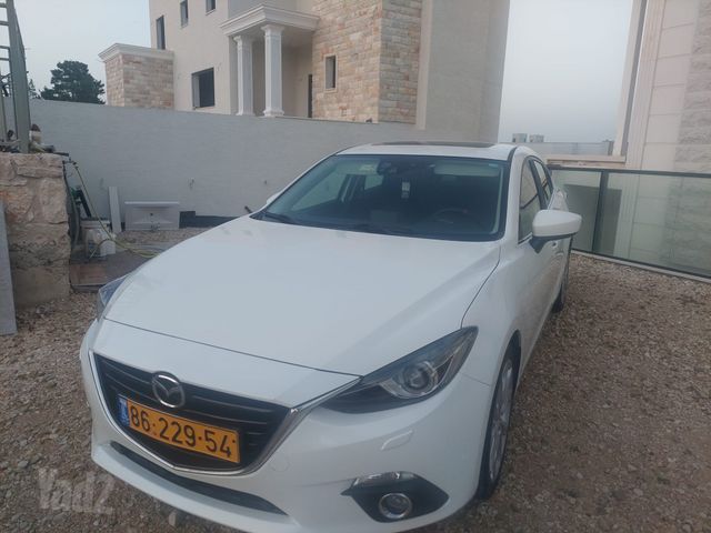 מודעת רכב מאזדה 3