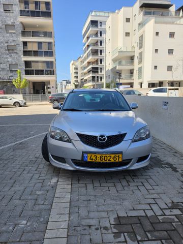 מודעת רכב מאזדה 3