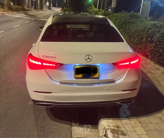 מודעת רכב מרצדס-בנץ C-class