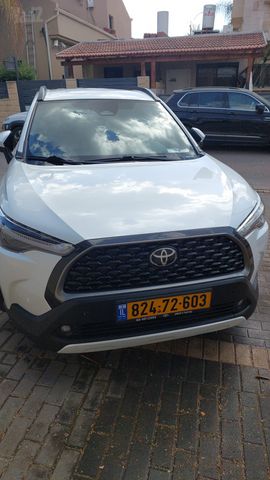 קורולה קרוס Dynamic היברידי אוט׳ 1.8 (97 כ״ס)