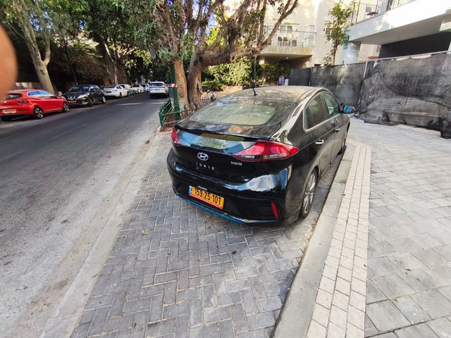 מודעת רכב יונדאי איוניק