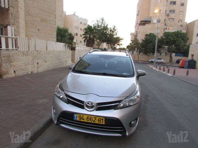 מודעת רכב טויוטה ורסו