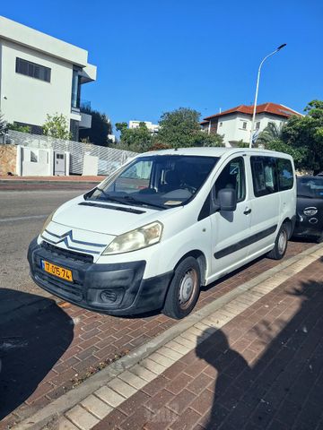 מודעת רכב סיטרואן ג'אמפי