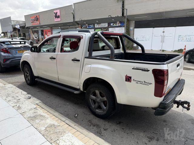מודעת רכב איסוזו די-מקס