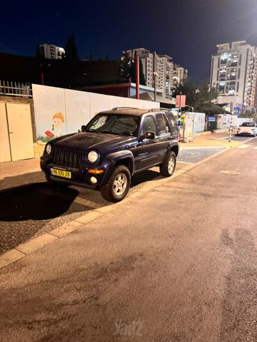 מודעת רכב ג'יפ צ'ירוקי