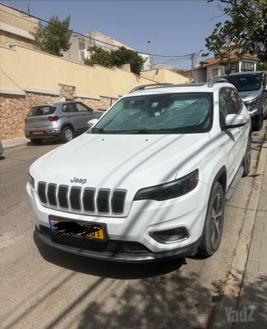 מודעת רכב ג'יפ צ'ירוקי