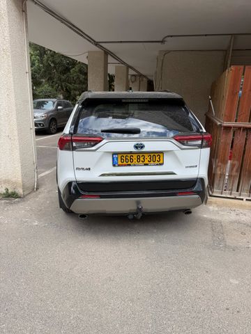 מודעת רכב טויוטה RAV4