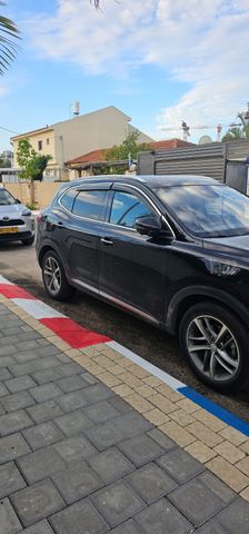 מודעת רכב אם ג'י EHS PHEV