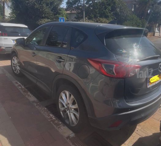 מודעת רכב מאזדה CX-5