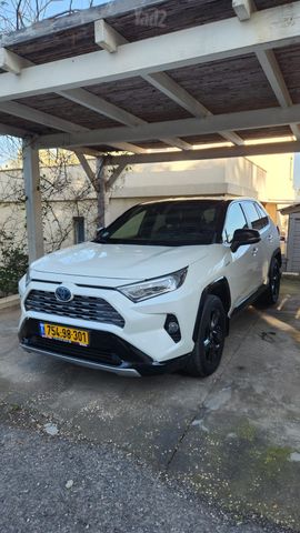 מודעת רכב טויוטה RAV4