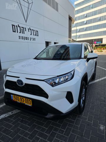 מודעת רכב טויוטה RAV4