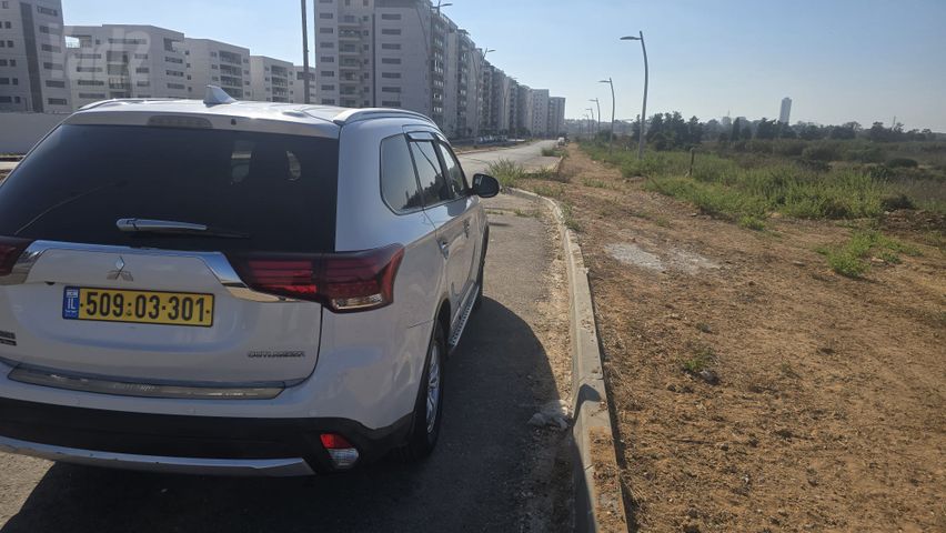 מודעת רכב מיצובישי אאוטלנדר