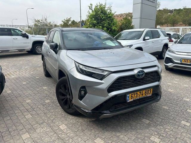 מודעת רכב טויוטה RAV4