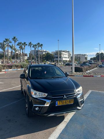 מודעת רכב מיצובישי ASX