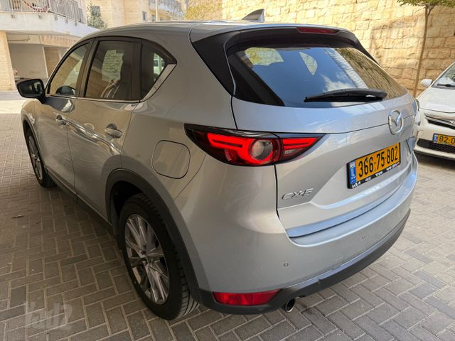 מודעת רכב מאזדה CX-5