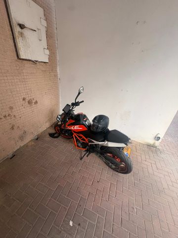 מודעת רכב KTM Naked Duke 390