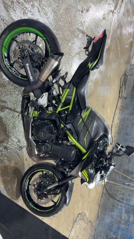 מודעת רכב קאוואסאקי Z900