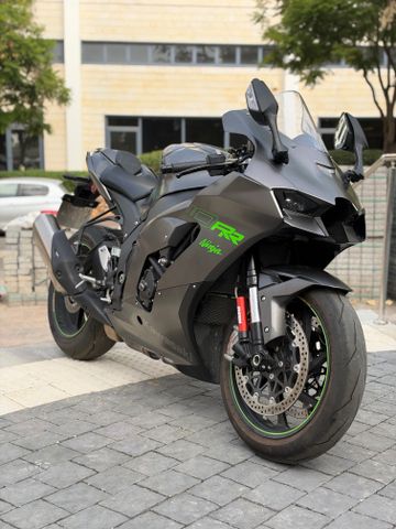 מודעת רכב קאוואסאקי נינג'ה ZX 10R