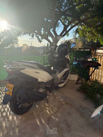 מודעת רכב סאן יאנג ג'וי-מקס Z-250