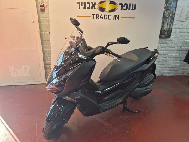 מודעת רכב קימקו דאון-טאון 250ABS