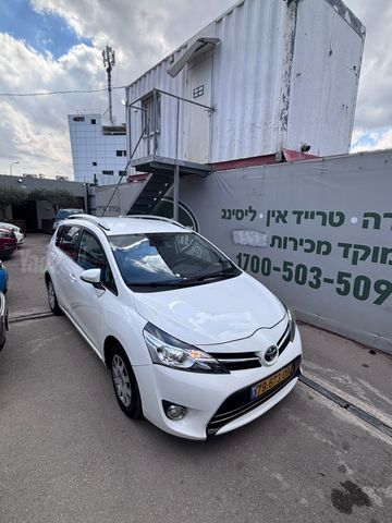 מודעת רכב טויוטה ורסו