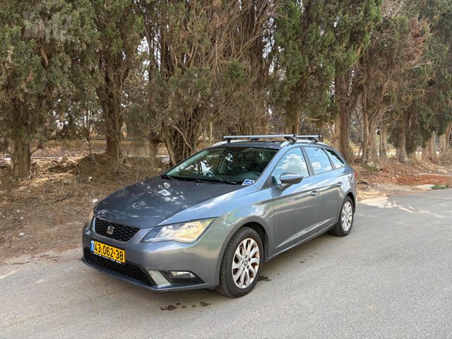 מודעת רכב סיאט לאון